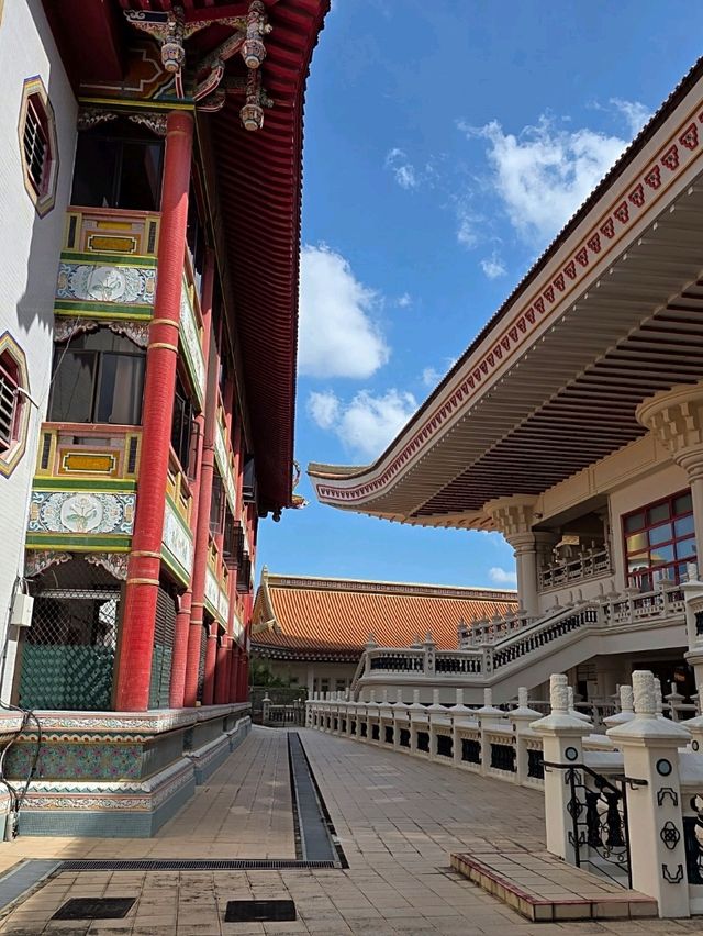 Honoring a Legacy : The Venerable Hong Choon Memorial Hall