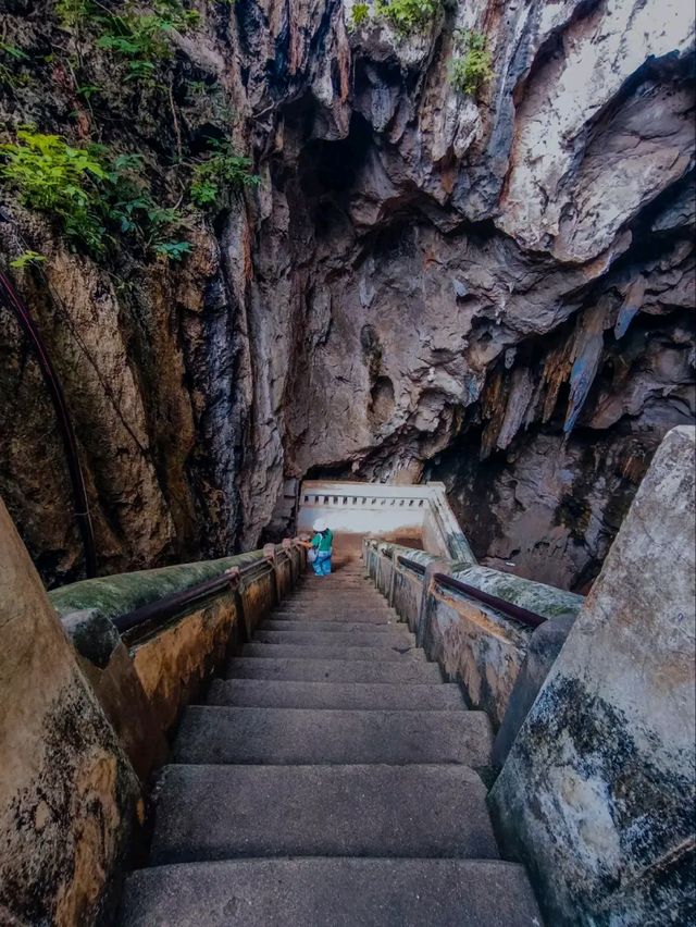 ถ้ำเขาหลวง เพชรบุรี