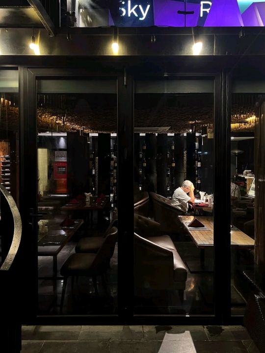Parosand Skybar & Restaurant