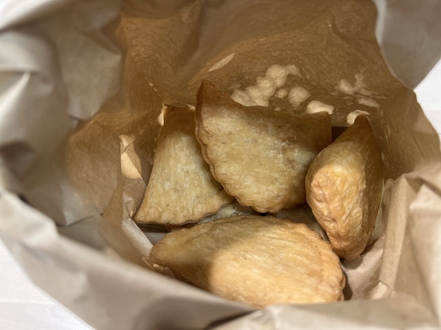 A Tasty Break: Curry Puff at IKEA Tebrau Cafe