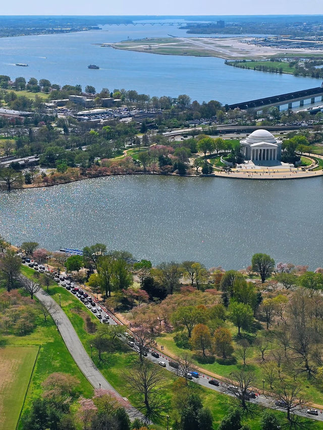 What You See from the Top of the Washington Monument 🗽👀