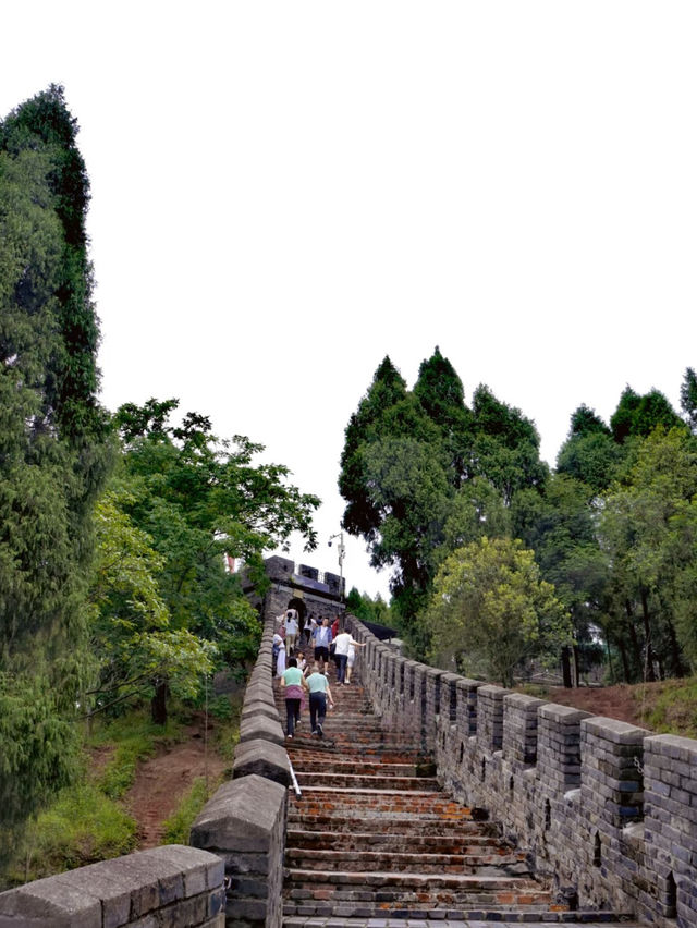 Jinlong Great Wall – Chengdu’s Own Mini Great Wall!