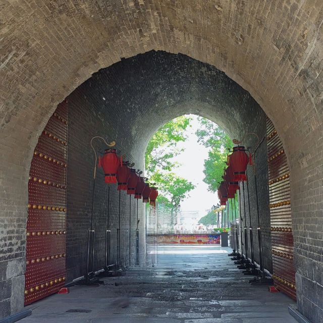 🏯 Xi’an City Wall — Cycling Through 600 Years of History