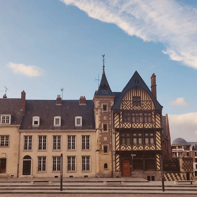 🏰🌊 Solo Stroll Through Floating Gardens & Gothic Grandeur: Amiens – Picardy’s Hidden Gem 