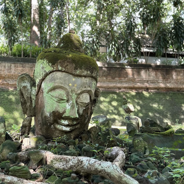 วัดอุโมงค์ เชียงใหม่ วัดที่สวยในดวงใจ