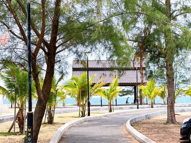 Pantai Teluk Lipat – Dungun’s Coastal Beauty
