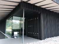 當建築成為藝術的框景：由布院 COMICO ART MUSEUM 的沉浸式美學之旅
