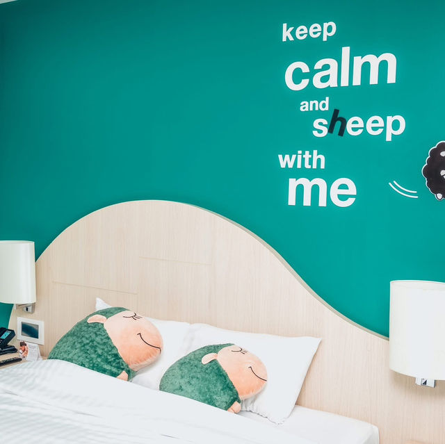 SLEEP WITH ME HOTEL  
