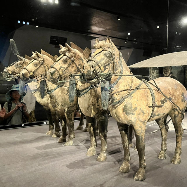🐎 Bronze Chariots at Lishan — Qin Dynasty Craftsmanship at Its Finest