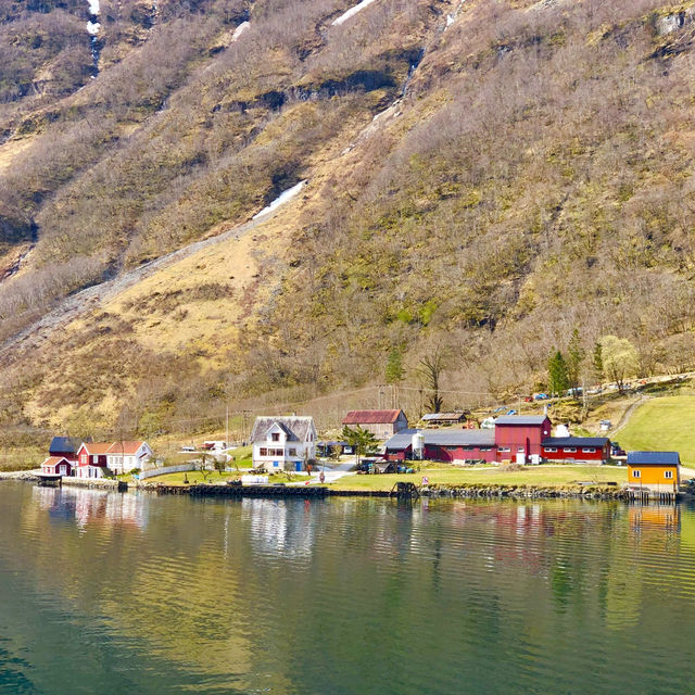 Flåm: Norway’s Fjord Wonderland Beckons