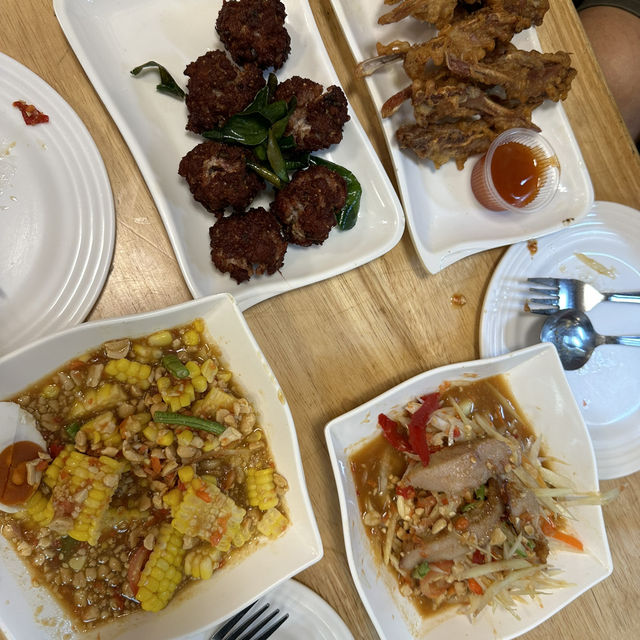 🥗 แซ่บทุกเมนู! รีวิวร้านจัดจ้าน จตุจักร