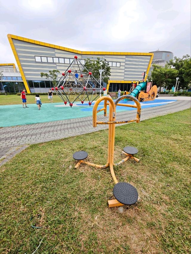 ​綠意盎然的散步路線，親子同樂的遊憩天堂#幸福公園-高雄市林園區