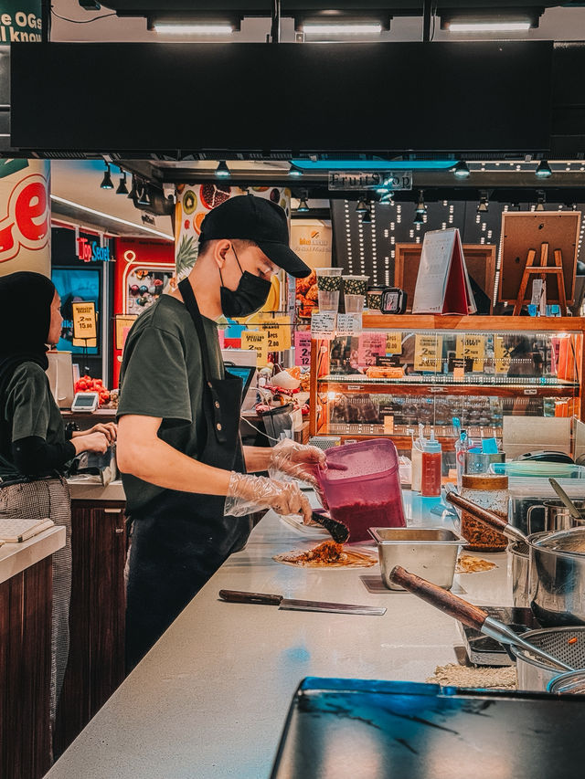 A Local Snack Delight at Bibi’s Popiah, 1 Utama
