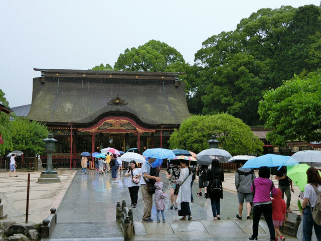 在雨中漫步於日本九州福岡太宰府天滿宮