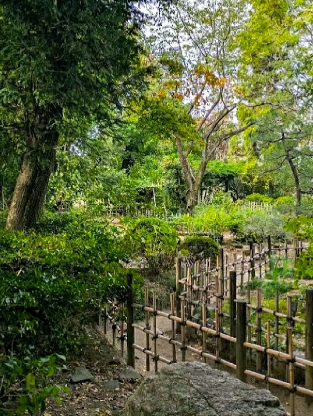 SHUKKEIEN GARDEN. SHUKKEIEN GARDEN.