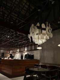 Monograph Dining, Aesthetic Plates in a Minimalist Hideout 
