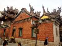 🕯️🐉 Spiritual Calm at Lungshan Temple 🌸🙏
