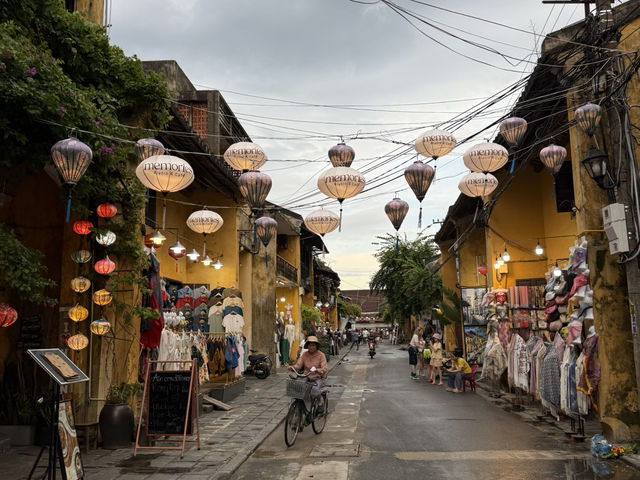 Hoi An Market Treasures 🛍️✨