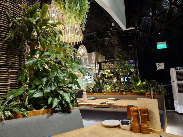 🏨🌿 Luxury & Leisure at Dusit Thani Laguna Singapore 🏌️‍♂️✨