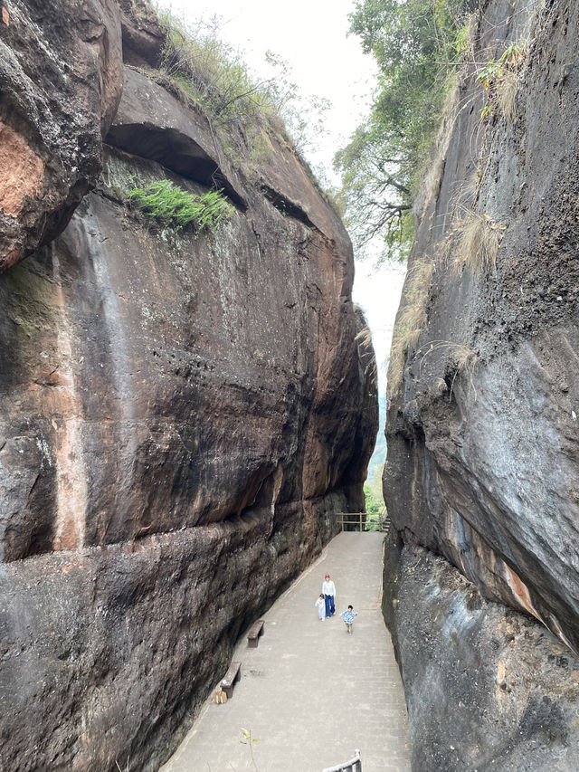 世界級的地質公園-丹霞山,想不到這麼容易就能到達 世界級的地質公園-丹霞山,想不到這麼容易就能到達