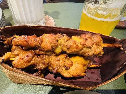 ジュエル・チャンギのカンティン：ボルネオの味と話題のデザートを天蓋
