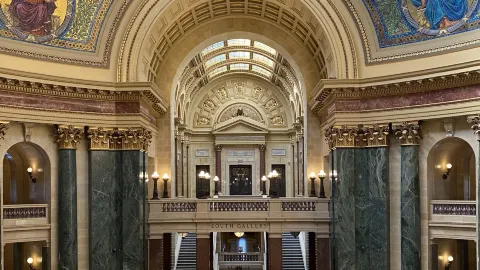 🏛️ Wisconsin State Capitol — Goosebumps Under the Dome — traveler post in Madison