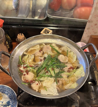 🍢 Found a local favorite in Fukuoka! 'Akaneya', an izakaya serving both yakitori and motsunabe