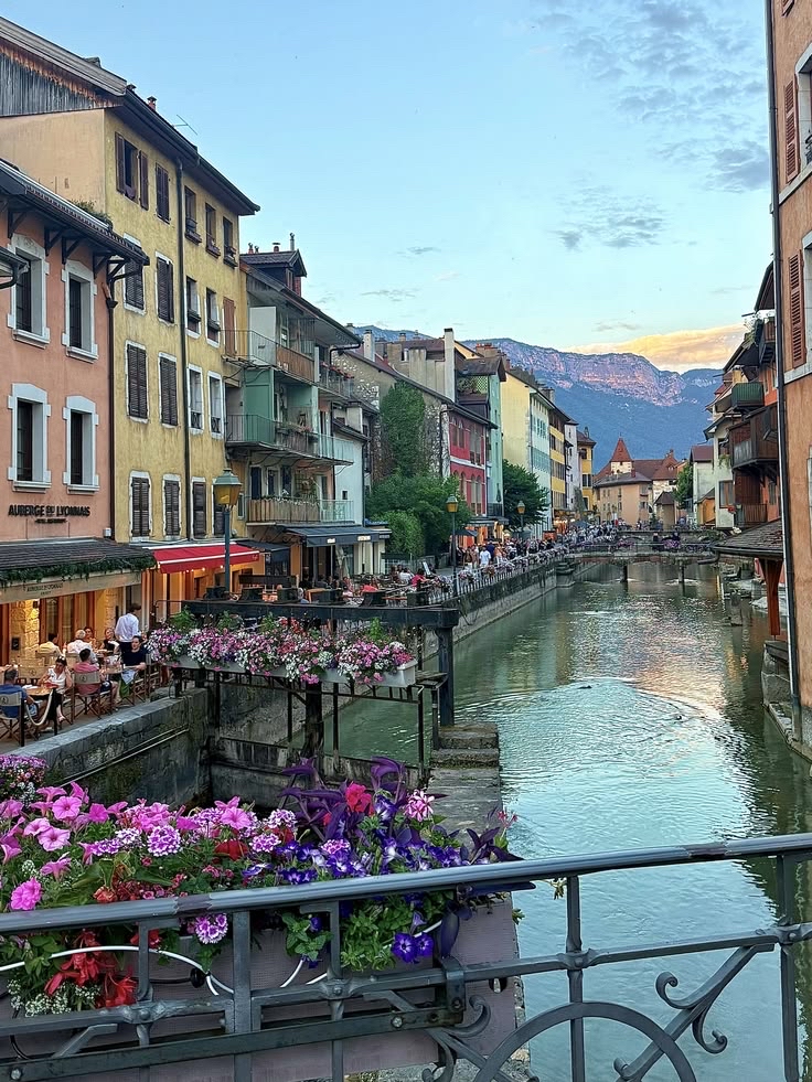 Discovering the Alpine Fairytale of Annecy: France's Most Underrated Lakeside Haven