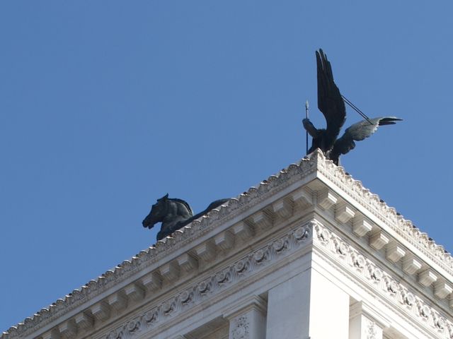 Walking by Statue of Vittorio Emanuele ll 