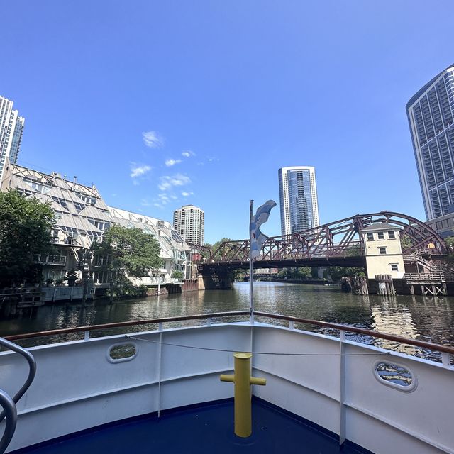 Wendella Architecture Boat Tour in Chicago 