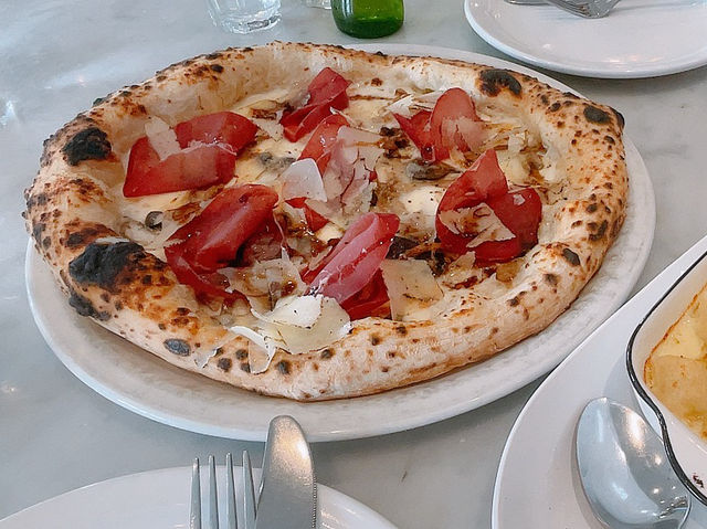 Vancouver Port Moody에 나폴리식 화덕피자맛집“Spacca Napoli" Vancouver Port Moody에 나폴리식 화덕피자맛집“Spacca Napoli"