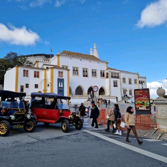 🚂✨ Explore Sintra's Enchanting Magic: Hop Aboard the Comboio Turístico! 🌟🏰


