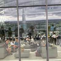 พาชมวิวที่ Sky garden และระหว่างทาง
