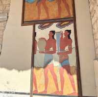 A trip back in time at Knossos ✈️