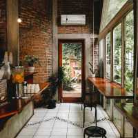 Tuku Coffee Shop.