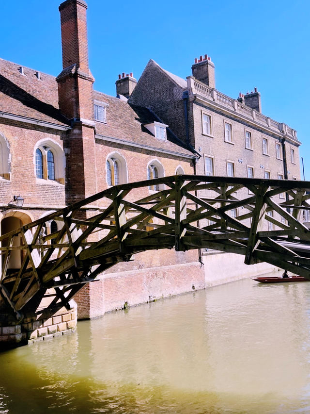 A Perfect Day Trip to Cambridge 🏛️🚣‍♂️