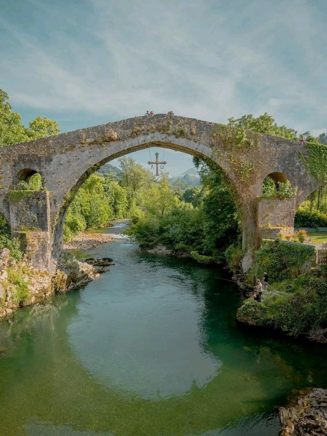 🌄 Asturias: Spain’s Green Paradise of Mountains and Sea 🇪🇸✨