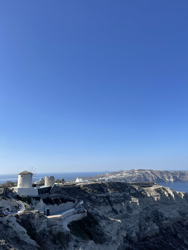 🏛️ Santorini Architecture – Whitewashed Dreams & Blue Domes 🌊✨