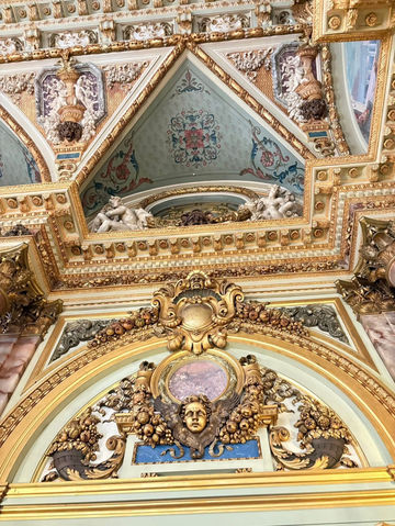 INSIDE THE BREAKERS: NEWPORT’S GILDED AGE MASTERPIECE 🇺🇸