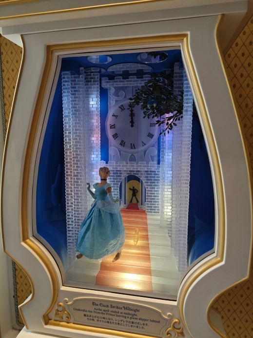 東京ディズニーランドのシンデレラ城：ここでしか出会えない特別な