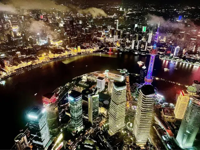 Soaring Above the City: Shanghai Tower