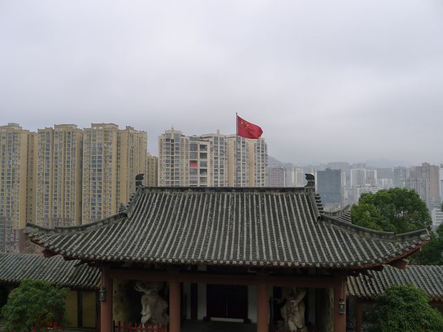 一座現代寺廟——都匀九龍寺