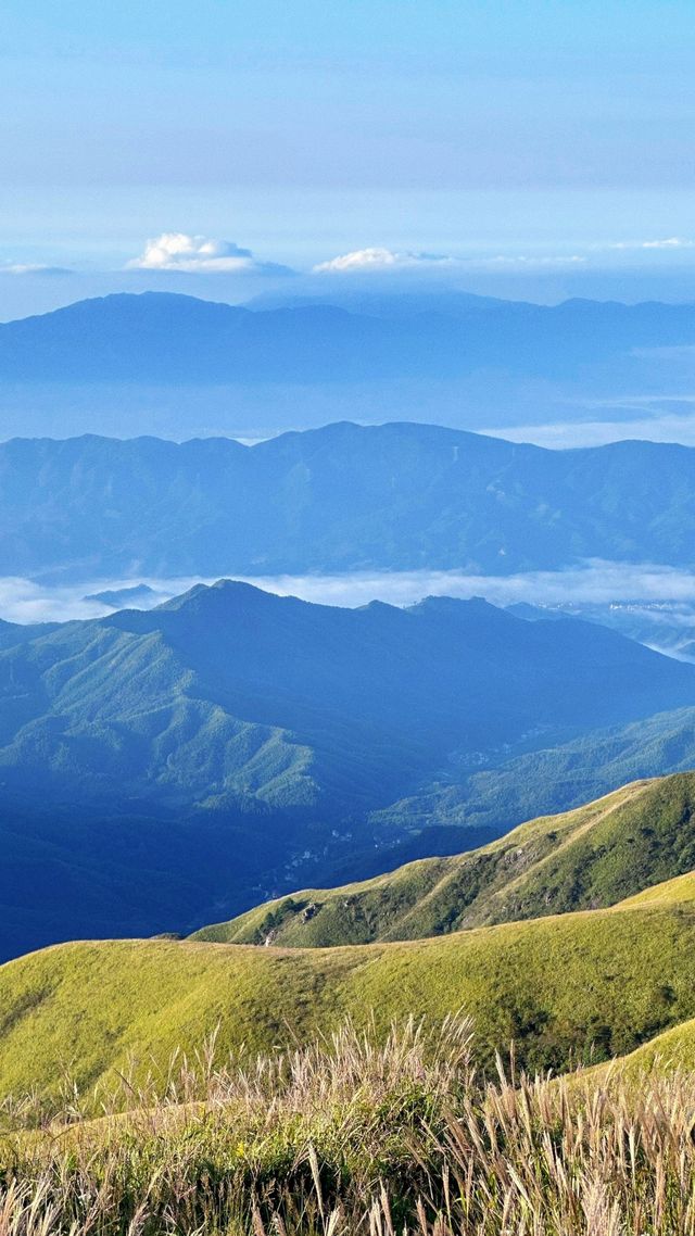 沒開玩笑--全中國的人都在武功山!