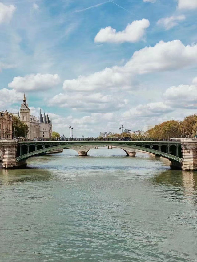 Seine River ,Seine Paris 🇫🇷