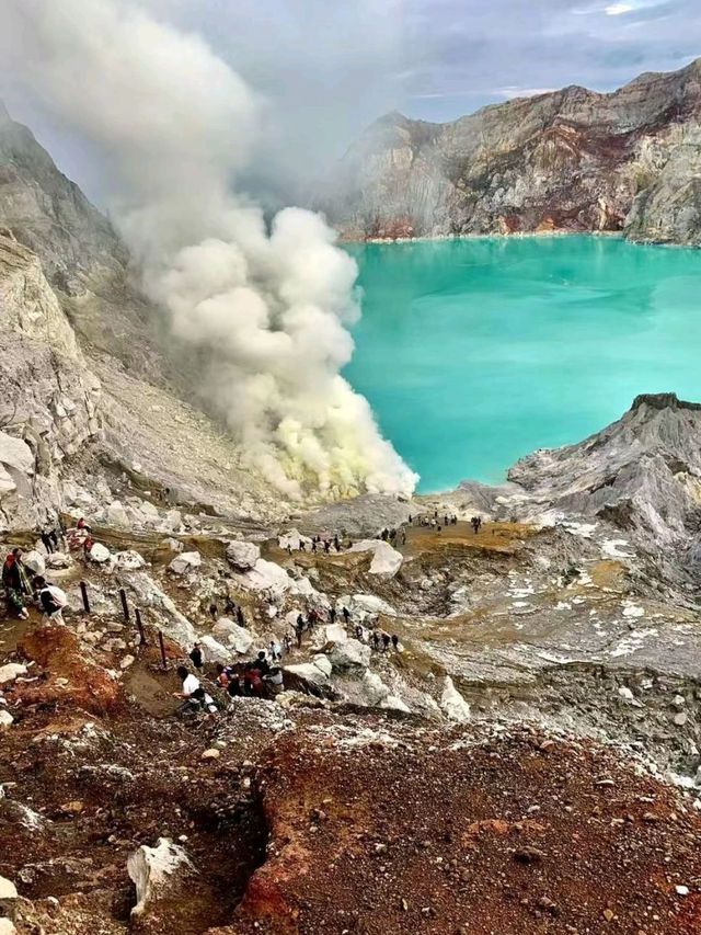 mountaintop volcano in Indonesia is Breathtaking ✨🤩