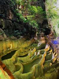 九鄉風景區：地下仙境與喀斯特奇觀