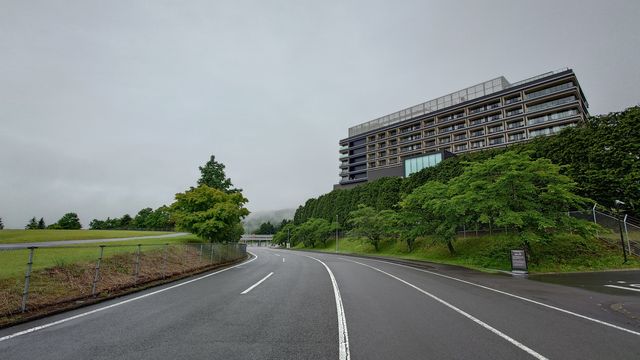 建在賽車博物館中的富士賽道酒店超酷炫，富士山景無敵
