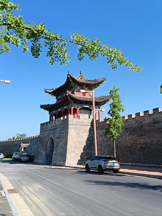打卡新鄭惠濟門