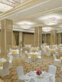 🌟✈️ Ahmedabad's Luxe Haven: Taj Skyline Highlights ✈️🌟