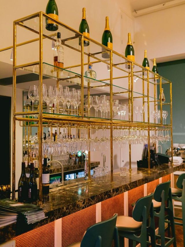 🌟 Amsterdam's Luxe Hideaway: College Hotel Charms ✨